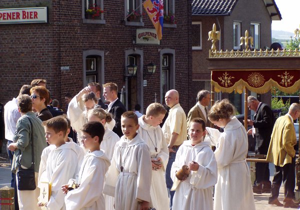 Broonk 2003 processie